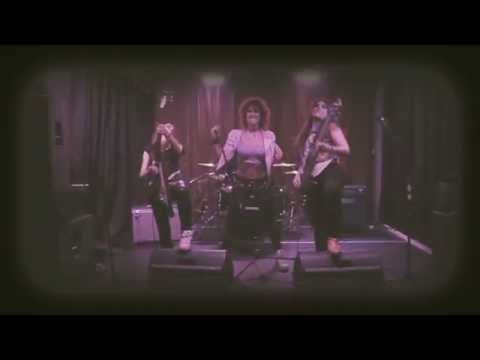 Lizzies - Speed on the Road (OFFICIAL VIDEO)