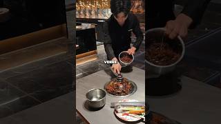 Dans ce restaurant, les fruits de mer peuvent s’échapper ! 😱🦐