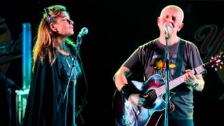 Landslide (Stevie Nicks live cover by Jiji & PaolaMusa)