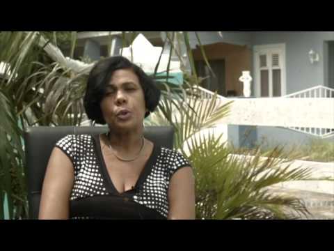 Becholize 'Alegre i Talentoso' dokumentario kompletu