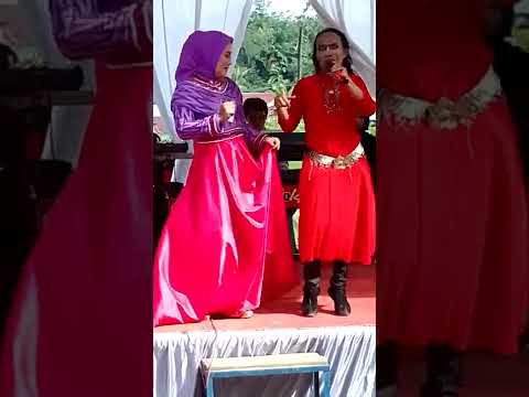Susi beraksi baralek siboga