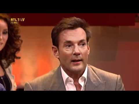 Voetbal International 04-04-11 - Verjaardag René van der Gijp met o.a. Hans Kraay en Gerard Joling