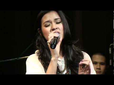 Raisa with BLP - Brown Eyes @ Mostly Jazz 12/07/12 [HD]