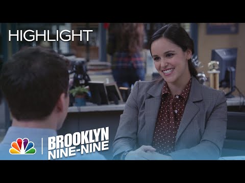 Brooklyn Nine-Nine - Amy Gets a Gift for Holt (Episode Highlight)