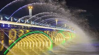 吉林省長春南湖大橋音樂噴泉（橫向拍攝）Music fountain of Nanhu Bridge in Changchun, Jilin Province (horizontal shot)