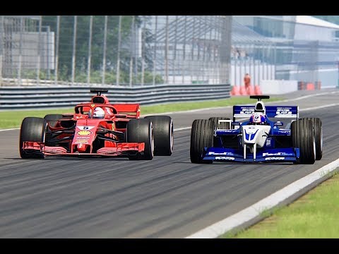 Ferrari F1 2018 vs Williams F1 2001 - Monza