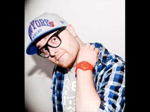 Ortega Cartel feat. Spinache - Ciągle tu jestem