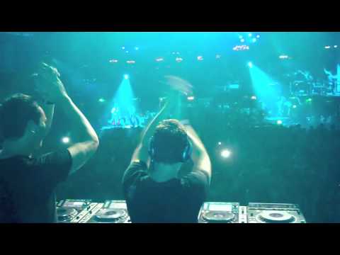 Hardwell & Tiesto live at Privilege Ibiza 19-07-2010