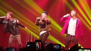 On fire ~ B Brave, de melkweg ♡