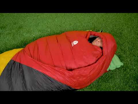 Video Review of the Sierra Designs Cloud 800/20 Degree Sleeping Bag for Women, Regular