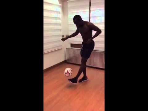 Here's the Part 2!! Now with the feet!