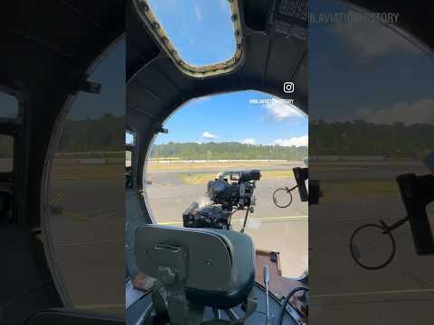 Inside: B-17 Flying Fortress 🤩