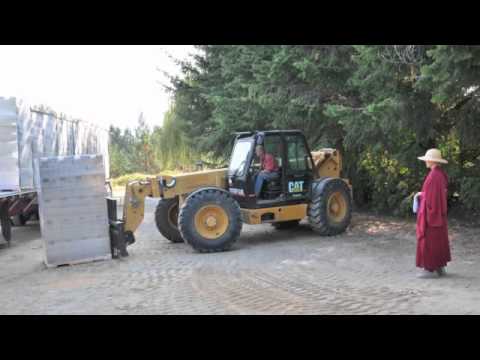 09-22-12 The Faswall Arrives at the Abbey