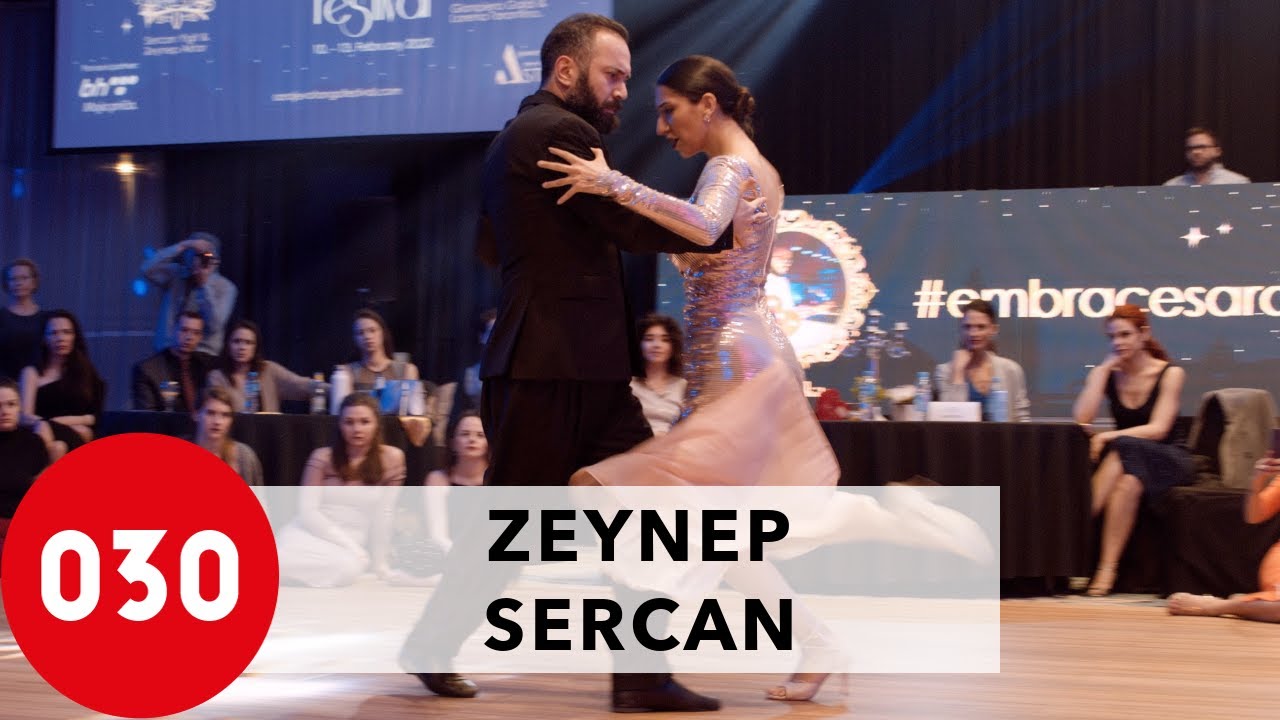Zeynep Aktar and Sercan Yigit – Maquillaje
