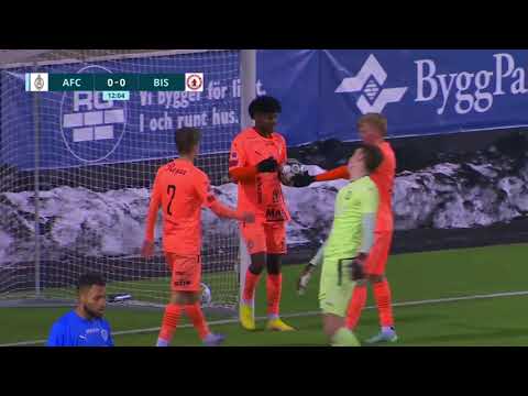 Se Henry Atola Meja göra hattrick mot Nyköping BIS