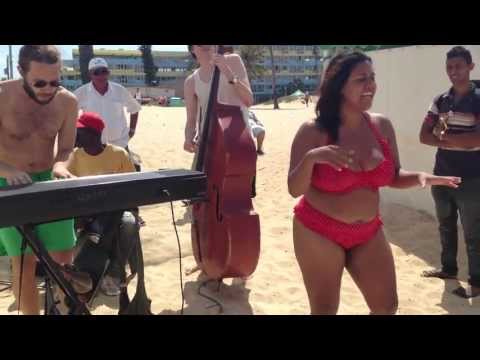 Cleo & Kristin Amparo - Havana beach session