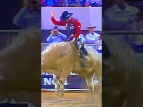 PBR PREMIERE SERIES CLASSIC 🏆 PRO BULL RIDER JIM SHARP RIDES #trending #shorts #pbr