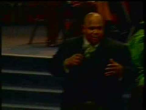 Bishop George Bloomer - Speaks a word to Fantasia Barrino