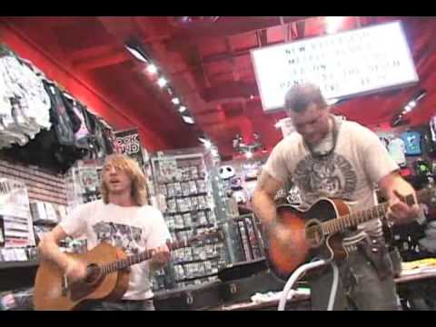 The Scurvies - The Traveling Song *Acoustic* @ Hot Topic
