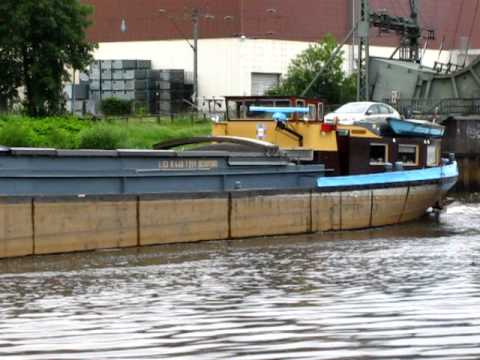 Vorbeifahrt Binnenschiff Wiechertje B - GMS - 02309300