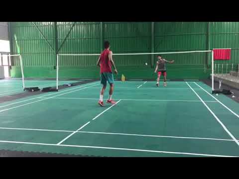 Split side jump smash