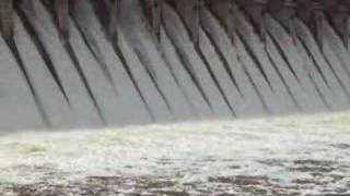 preview picture of video 'Whitney Dam, Laguna Park, TX  7/9/07'