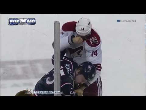 Taylor Pyatt vs Derek Dorsett Mar 6, 2012