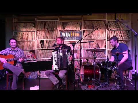 Otra Vez - Live Session at WTJU