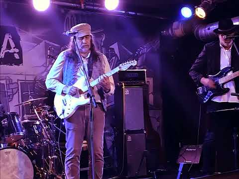 Stiff Faces aka Ztuhlé Ksichty - Yellow Bird