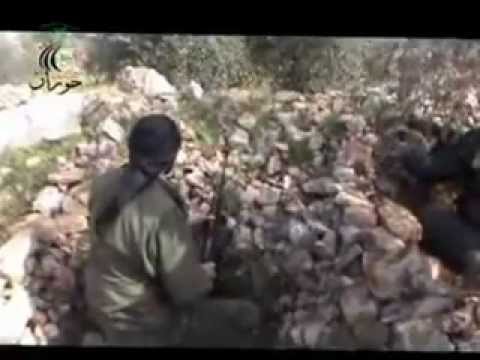 توجه عناصر لواء مغاوير حوران لعملية حصار حاجز الحرش في ريف درعا