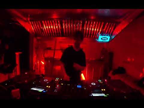 КВИР МИР: Moonoton