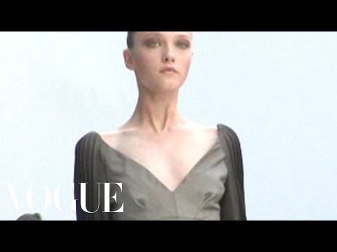 Fashion Show - Alberta Ferretti: Fall 2007 Ready-to-Wear