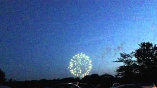 preview picture of video '2013 4th of July Fireworks at Reston, VA (part 1)'