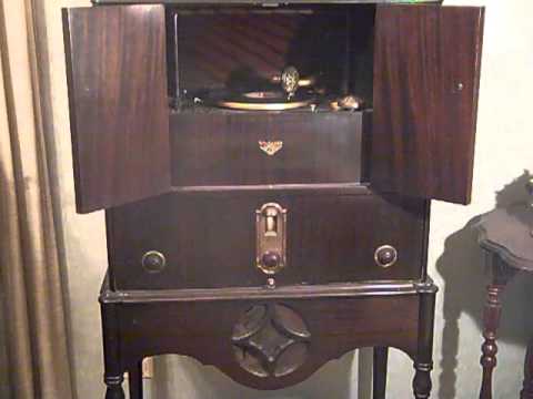 CALIFORNIA RAMBLERS ADRIAN ROLLINI - HULA LOU - ROARING 20'S VICTROLA RADIOLA