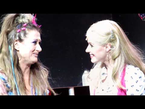 Laura Vlasblom in Legally Blonde 2011