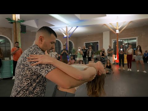 EAZT - Manny Rod | Bachata Dance