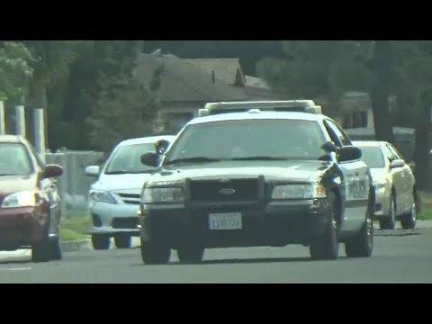 Corrupt Carlsbad, CA Police Gang Stalk With Vigilantes - 4/10/2015 Video