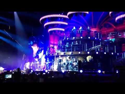 Robbie Williams - Minnie The Moocher (Live In Turin 2014)