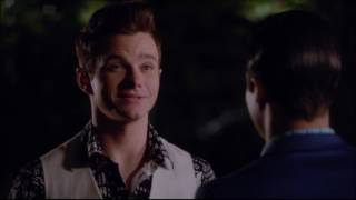 Extrait (VO) : le baiser de Kurt et Blaine