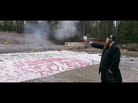 Mustaruuti revolveri