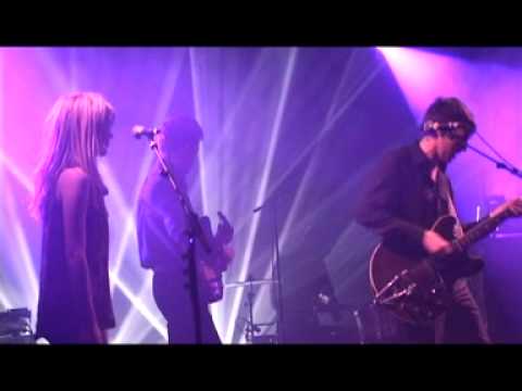 Miles Kane - Happenstance (with Clémence Poésy live in Paris)