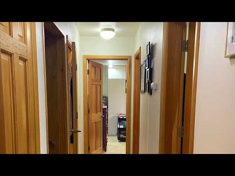 Gorgeous! 4-bedroom house with massive yard, deck, and garage + pet friendly property video