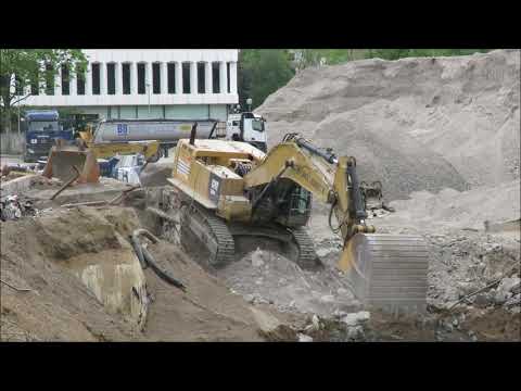 Bagger CAT 390F kein  Staub auf der Baustelle