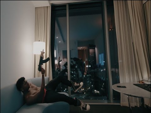 Jaeychino - SWITCHIN THE CROWD (Dir. @Kiirusly)