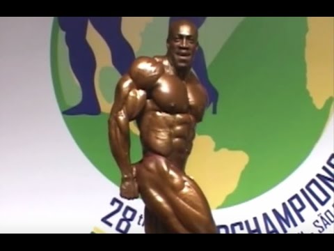 Alex Dos Anjos (BRA), NABBA Worlds 2011 - Men Overall Winner