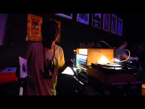 Mr. Oxman @ Sottotetto (BO) Italy - Wailing Souls "Bredda Gravalicious"