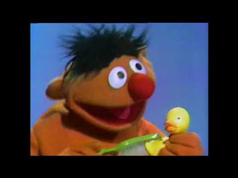 Muppet Songs: Ernie - Rubber Duckie