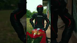Download the video "AGVSPORT Aragon Leather Motorcycle jacket"