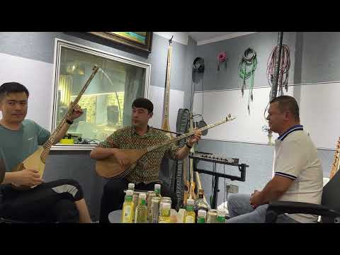 Leylun Yurushi ft. Turmemet, Abduwali Sattar(Tembur) and Dilmurat(Dutar)