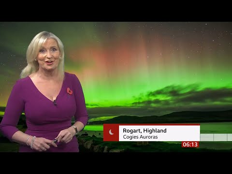 Weather images of the morning Aurora Borealis & Normandy (UK/France) - BBC - 4th November 2021